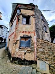Masia a Castropol. Oportunidad en figueras  casa con vistas al puerto para reformar