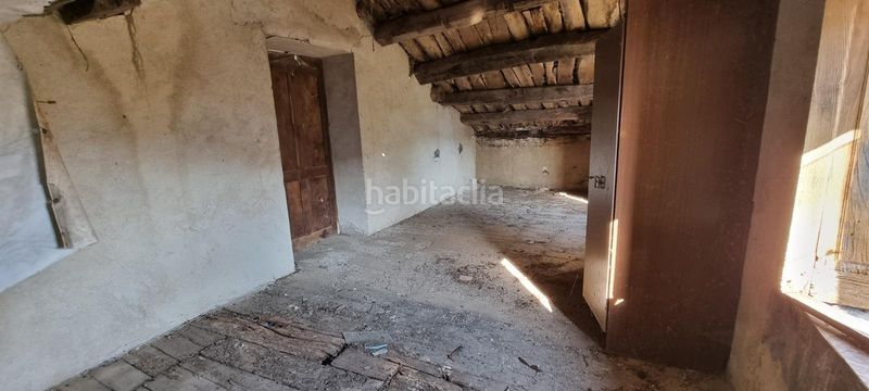 Foto 0d31e16e-04fc-4772-ba9e-2cb60bad2f9a. Casa amb aparcament a Castropol