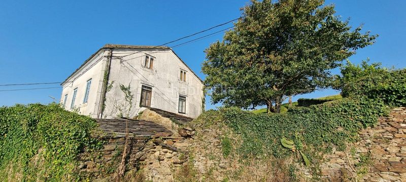 Foto 7f64cb77-d64e-4090-935e-22df10f28f20. Casa amb aparcament a Castropol