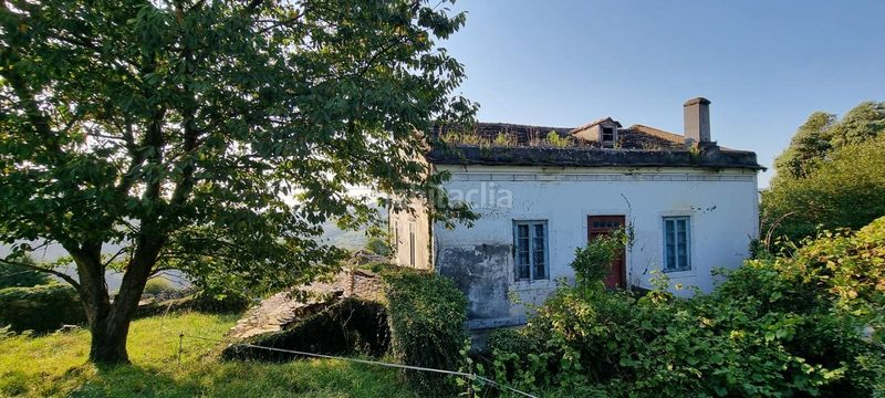 Foto f00af6f4-e87c-473c-9bf3-4525dcb2b6c7. Casa amb aparcament a Castropol