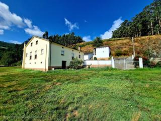 Maison à Barrio vegas 0. Exclusiva propiedad con encanto y múltiples posibilidades en san