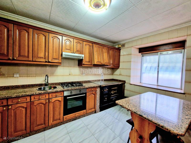 Foto 9a84439e-e1b4-4ca1-b250-d8b9ee71d7e1. Casa amb aparcament a Ribadeo