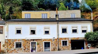 Casa en Ribadeo. Se vende casa con finca en el pueblo de reme ribadeo
