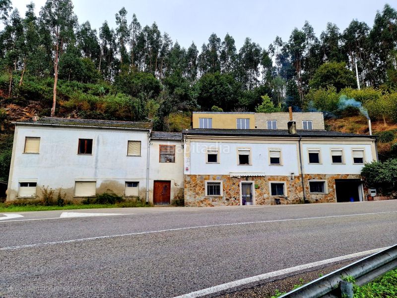 Foto c9c2a181-43c9-48fa-8570-52e983b77d33. Casa amb aparcament a Ribadeo