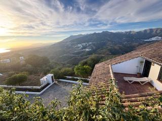 Casa en Calle hiedra. Magnifica villa en  altos de los monteros