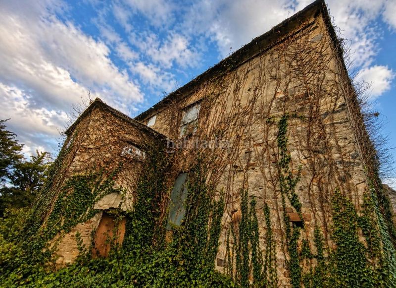 Foto 7501a911-7c1a-4abe-b6c1-757c0d9f3608. Casa amb aparcament a Castropol