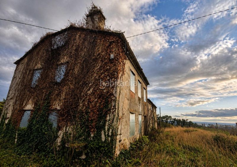 Foto cad5f4a2-1f72-4cd9-b918-c5bfe3216219. Casa amb aparcament a Castropol