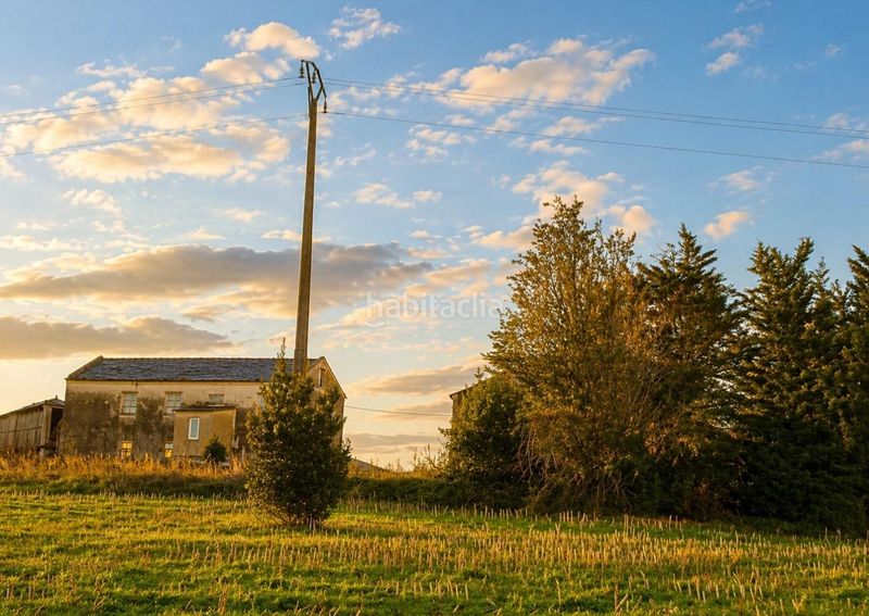 Foto faa824a4-c274-45f9-825c-6665db790bf4. Casa amb aparcament a Castropol