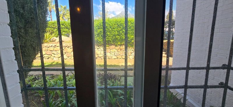 Foto 101d8c54-8551-4de9-aa59-3a0b955dd93a. Planta baixa amb piscina a Las Lomas de Río Verde Marbella