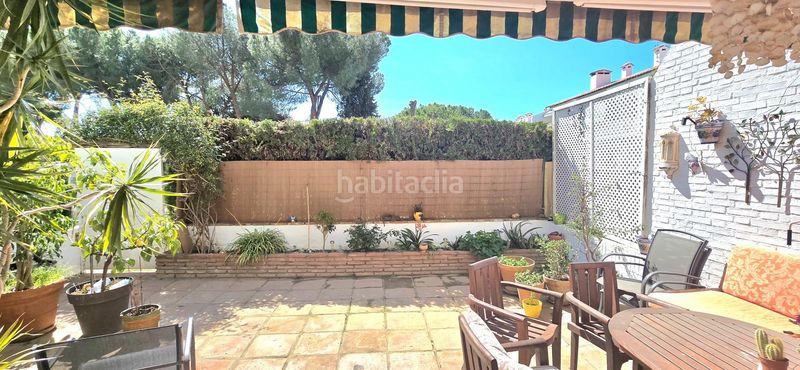 Foto 5e88900d-e63b-4ec3-8154-40035212382c. Planta baixa amb piscina a Las Lomas de Río Verde Marbella