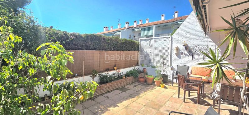 Foto c414d89f-02f9-4ae1-a2de-77921109f25d. Planta baixa amb piscina a Las Lomas de Río Verde Marbella