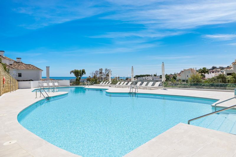 Foto 1f26faf9-7604-4976-89fc-229292b80c15. Apartament amb aparcament piscina a Los Naranjos Marbella