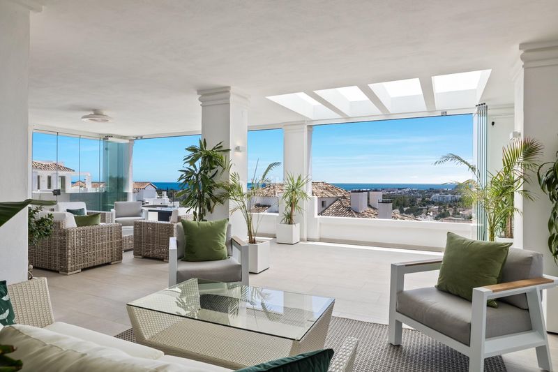 Foto 9cd6149c-4d37-48c9-9524-d35f0bce85de. Apartament amb aparcament piscina a Los Naranjos Marbella