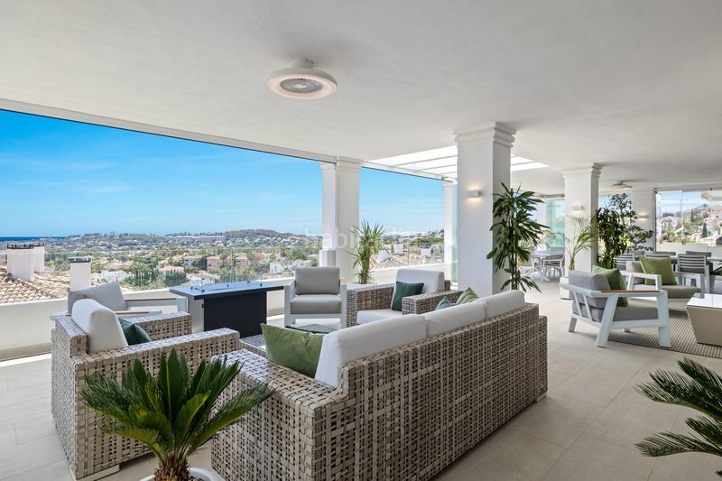 Foto cf082802-e96c-4115-961b-0bfd30848a59. Apartament amb aparcament piscina a Los Naranjos Marbella