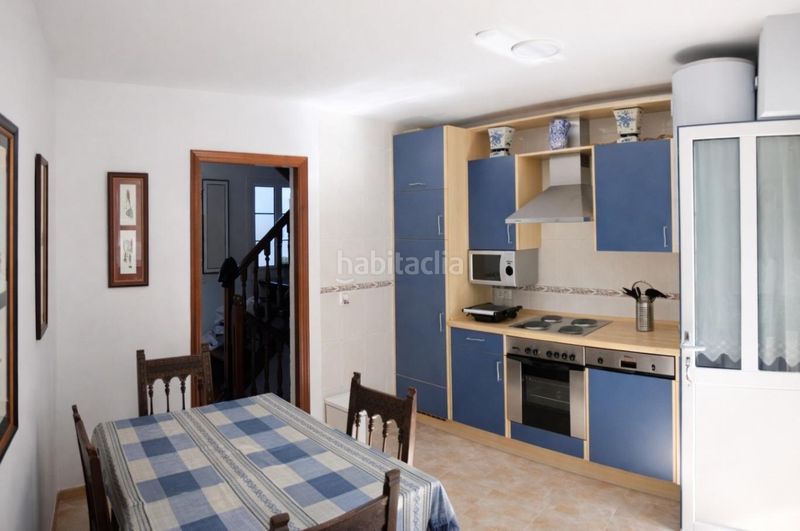 Foto d2f60ad7-1b5b-45da-9f08-2c29c336760d. Casa adossada a Castropol