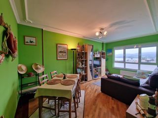 Flat in Calle rosalia de castro 6. Vivir con el mar de fondo luz, vistas y tranquilidad en el centr