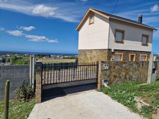 Maison à Lugar coto, o- vilaframil 3. Estupependa casa en venta en  ribadeo con vistas al mar