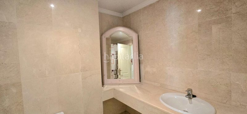 Foto ca4cb44d-81fb-4d62-8279-1f5148439c95. Planta baixa amb piscina a La Carolina - Guadalpín Marbella