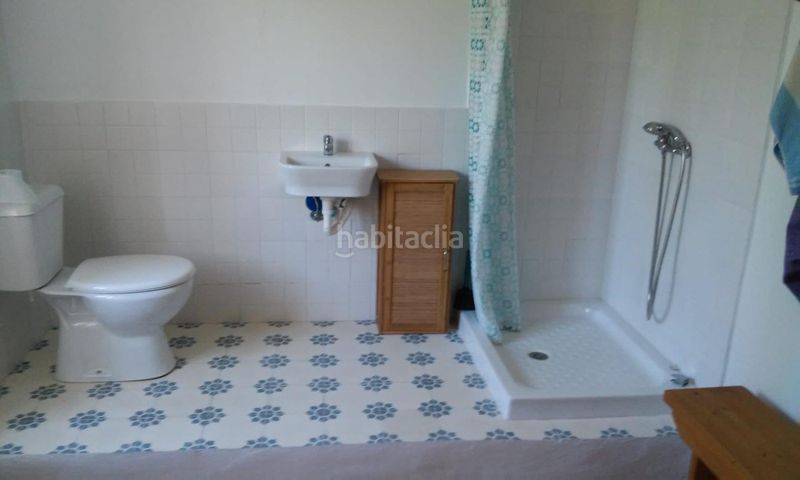 Foto 2972d9a5-53f0-473c-a58a-89b064f99f93. Casa adossada amb calefacció a Castropol