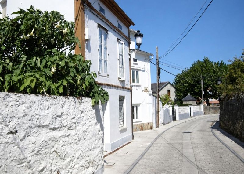 Foto 55c9db65-0a5f-46d3-a0cc-ed437d102b4a. Casa adossada amb calefacció a Castropol
