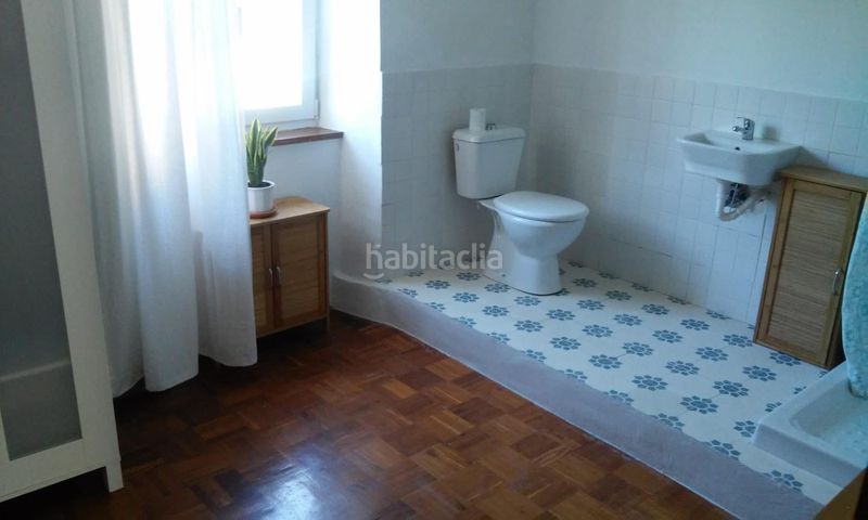 Foto cddca1b5-a749-4ccb-a38b-e02284072d71. Casa adossada amb calefacció a Castropol