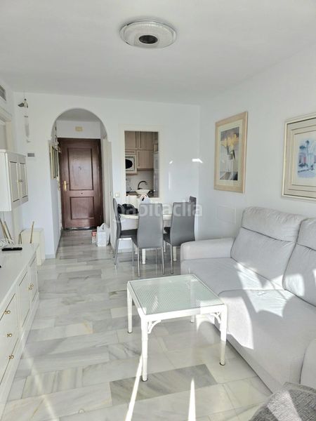 Foto 803daa61-15e4-4121-933f-ed7456352c37. Pis amb aparcament piscina a Playa de la Fontanilla Marbella