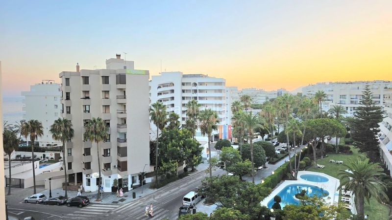 Foto ca7a7986-6248-4e13-8b87-51977ffb7c43. Pis amb aparcament piscina a Playa de la Fontanilla Marbella