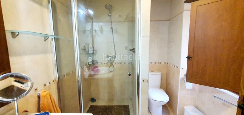 Foto f826cb04-a3d3-4f9f-9026-08ea7a5530c7. Casa amb calefacció aparcament a Castropol