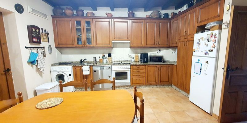 Foto f9f24fef-d667-43e3-a13f-136d50f1a659. Casa amb calefacció aparcament a Castropol