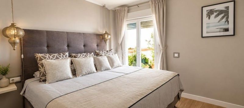 Foto 1e86bd92-b407-4a8c-a54e-dd3bc2efabe0. Àtic amb aparcament a bahía de Marbella Marbella