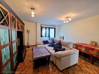 Appartement à Calle conrado villar 5. Se vende piso con terraza en el centro de tapia de casariego
