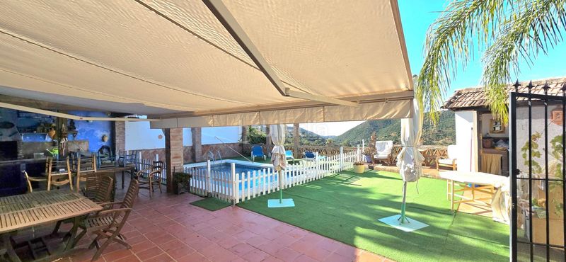 Foto c06ed200-6dd7-4a0f-95e9-3a0cf20dd9b9. Casa amb piscina a Ojén pueblo Ojén