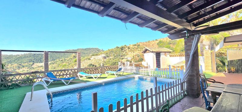 Foto f4cc7e6a-f83a-4db3-be42-f2a458876c3f. Casa amb piscina a Ojén pueblo Ojén