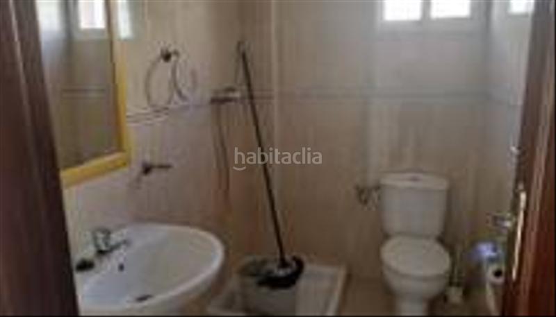 Foto 1d9d5102-c46e-4645-b1ea-e1175a52e125. Casa a schiera in calle río poqueira 17 in Ogíjares