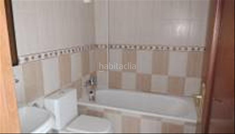 Foto c36335f2-b4f0-464c-bb15-e065f086883a. Casa a schiera in calle río poqueira 17 in Ogíjares