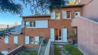 Reihenhaus  Avinguda tossa d'alp 23. Casa adossada en venta en alp