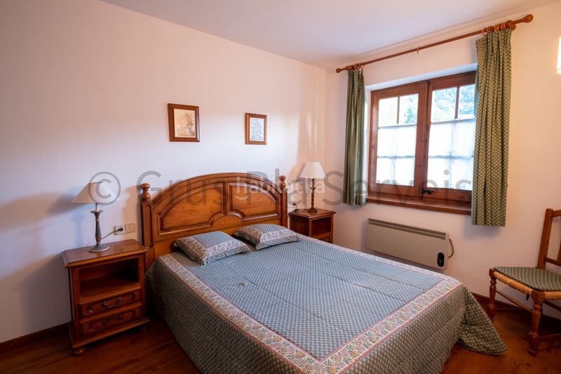 Foto 6c43d9d1-cabd-4eea-ba46-21b5c62f2831. Casa adossada amb xemeneia calefacció aparcament a Urús