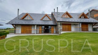 Maison jumelée à Fontanals de Cerdanya. Casa en venda a queixans (cerdanya)