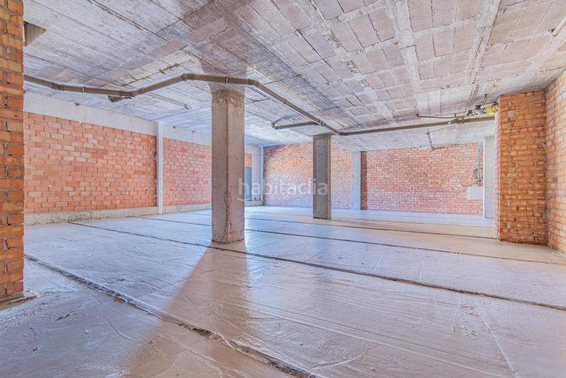 Foto a9052c35-cd2e-4e31-81dd-82b6975d59d7. Alquiler local comercial gran local en zona de nueva expansión en Granada