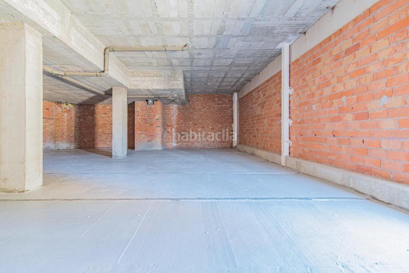 Foto d027a2c4-b7fd-41ec-9b70-3a4b1bf6f9ab. Alquiler local comercial gran local en zona de nueva expansión en Granada