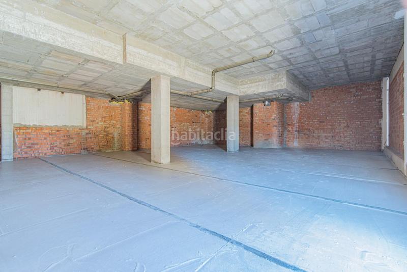 Foto 391694d2-fb8e-472b-b798-4af1d0d0e607. Location local commercial dans Rosaleda - Juventud Granada