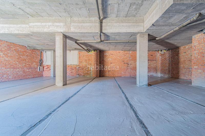 Foto 843d5ac1-99b8-4e54-b844-c38c146f7e7b. Location local commercial dans Rosaleda - Juventud Granada