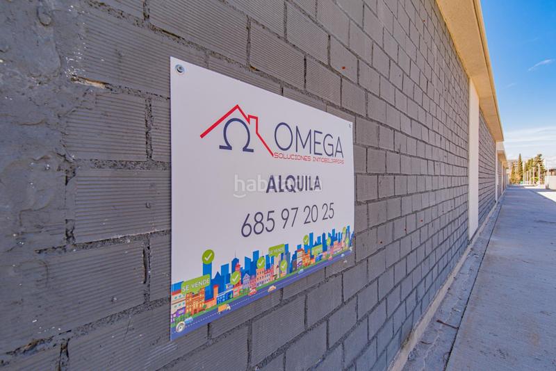 Foto a8aa4335-9f2f-46bc-8829-002ee909b98e. Location local commercial dans Rosaleda - Juventud Granada