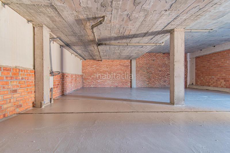 Foto 07e57a99-aac0-4488-b1c0-f4b202c1a505. Lloguer local comercial a Rosaleda - Juventud Granada