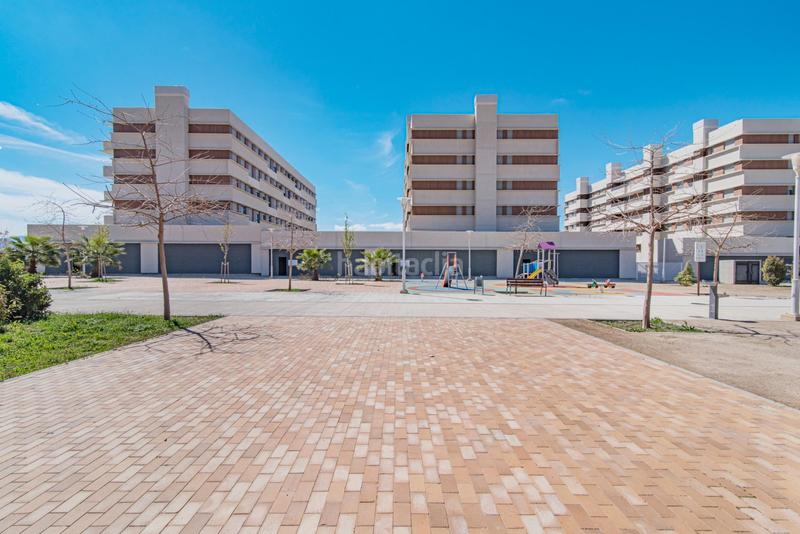 Foto 3547b61a-3274-4289-afdd-9a2e420495f5. Lloguer local comercial a Rosaleda - Juventud Granada