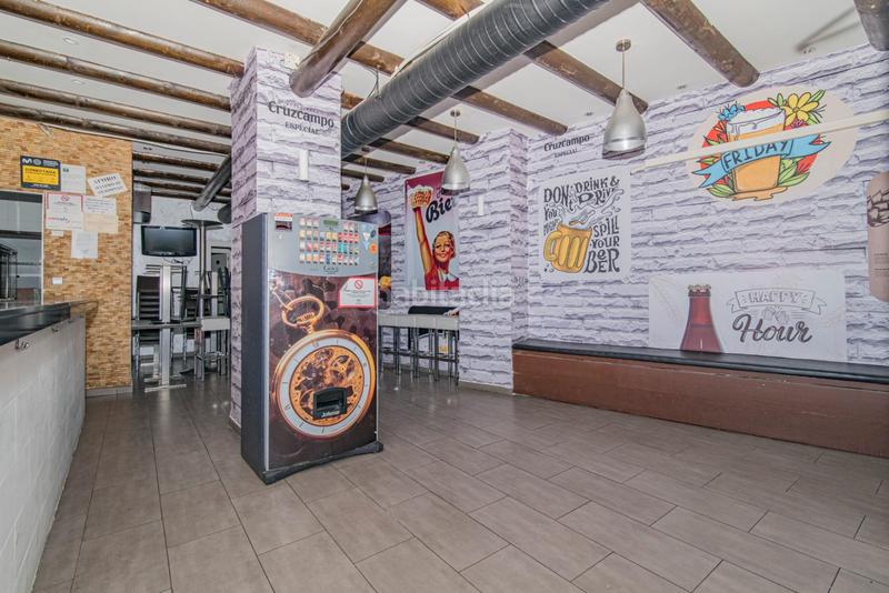 Foto a7f66f09-db57-48c8-8cbc-ed77b44384cc. Local comercial  en Plaza de Toros Granada