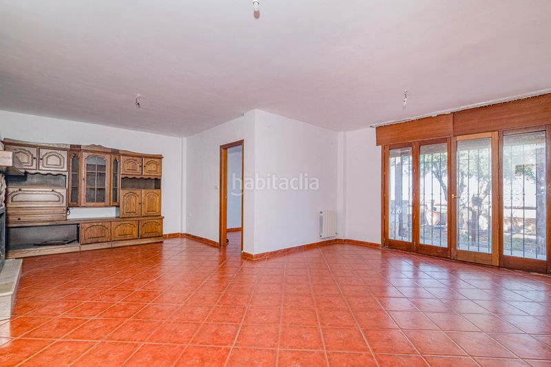 Foto b7a7ad12-ea3b-489c-a306-f91f6e330487. Xalet amb xemeneia aparcament a San Francisco - El Chorrillo Gabias (Las)