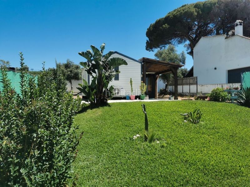 Foto 39fc4f6e-20e5-458d-948a-1b66492c245b. Xalet amb aparcament a Barbate Barbate