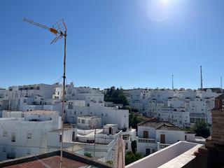 Casa a Vejer. Casa independiente con terraza privada en el centro histórico de