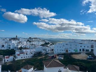 Casa adossada a Vejer. Adosado en venta muy cerca de comercios, bancos y colegios